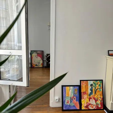 Apartment White *