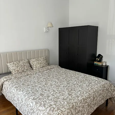 Apartment White Paris